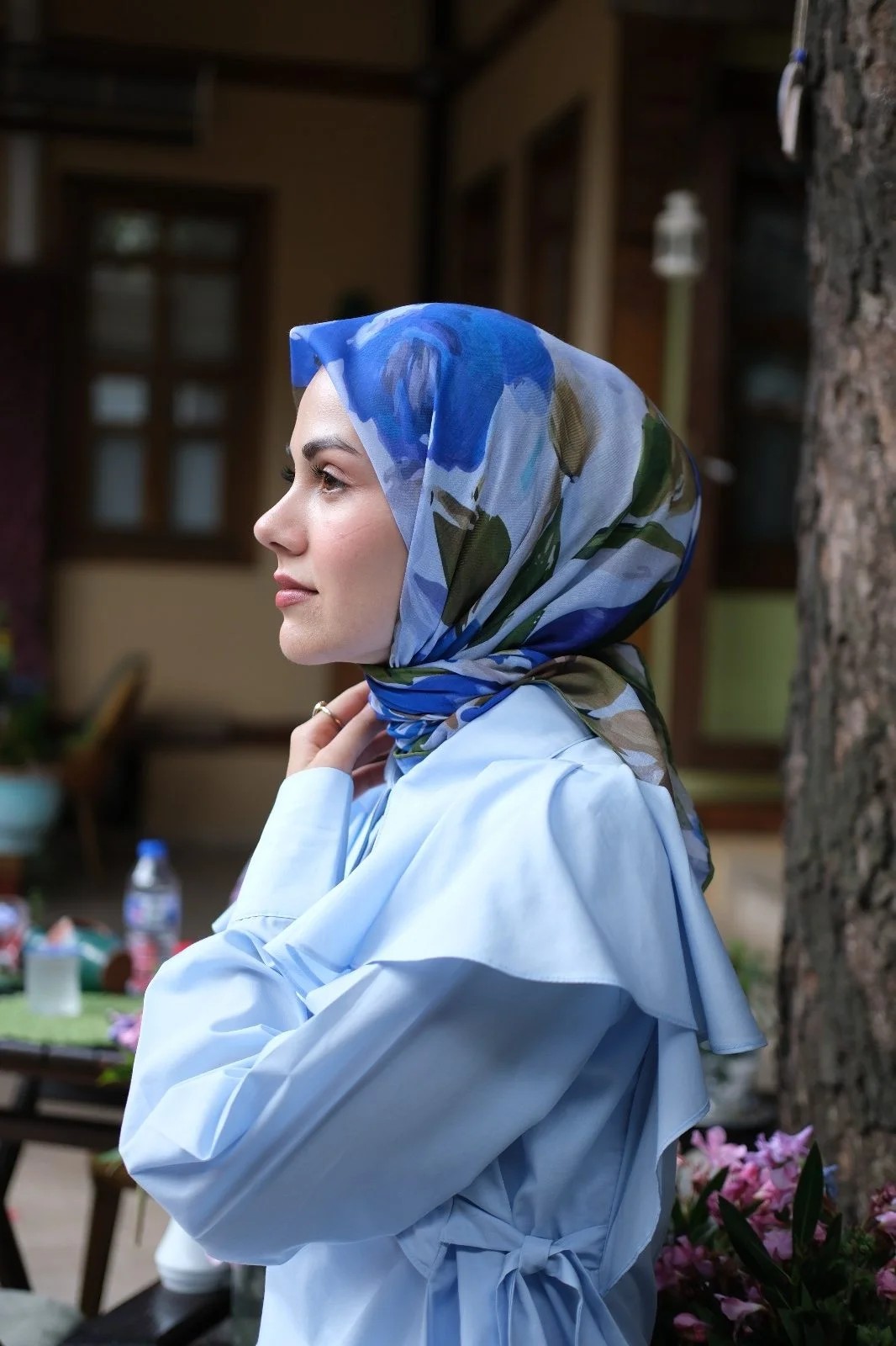 Stilize Çiçekli Soft Eşarp - Görsel 3